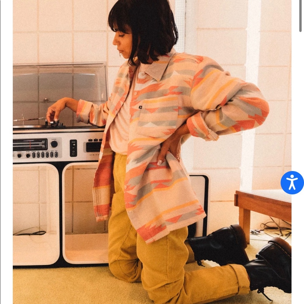 NWT Women’s Cotton Aztec Button-Down Flannel